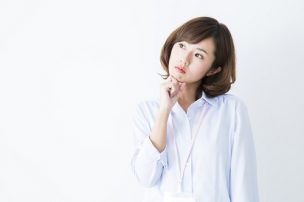 迷っている女性